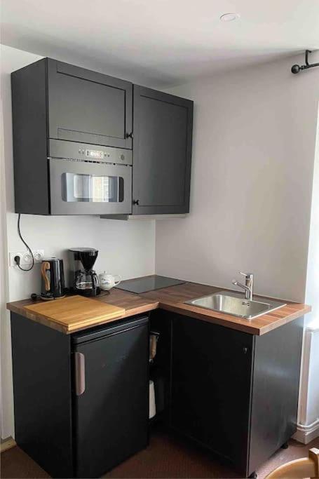 Appartement En Plein Coeur Historique De Dinan Bagian luar foto